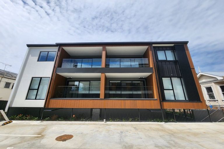 Photo of property in 3/64d Coronation Road, Mangere Bridge, Auckland, 2022