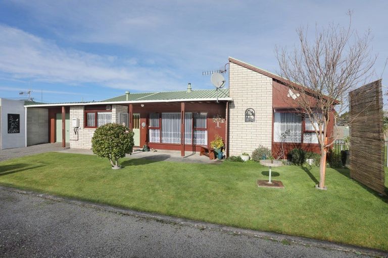 Photo of property in 12b Oxford Street, Marton, 4710