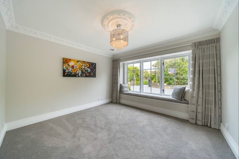 Photo of property in 29 Padnell Crescent, Paparangi, Wellington, 6037