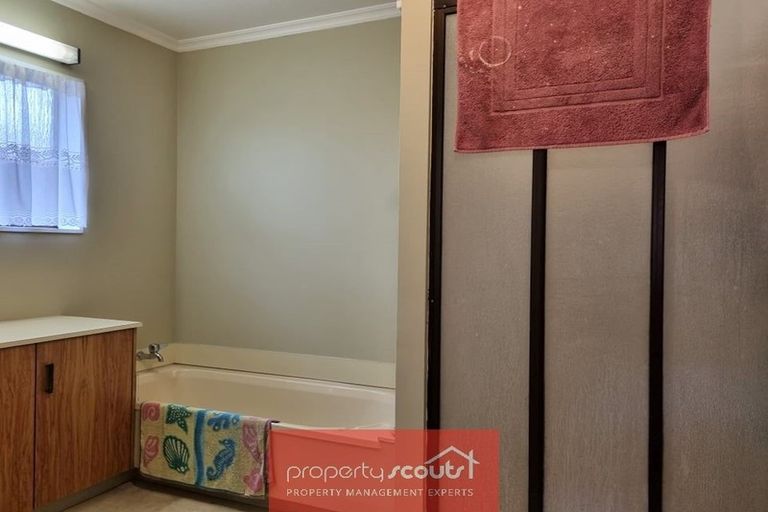 Photo of property in 2/2 Broadway, Waitara, 4320