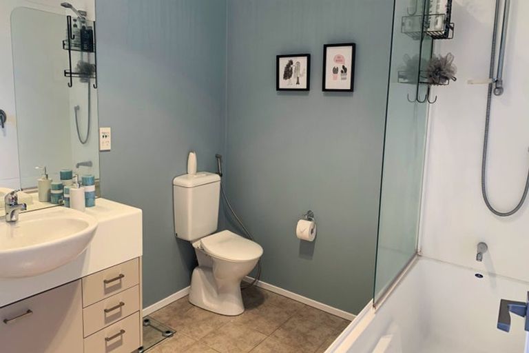 Photo of property in 1/9 Broderick Road, Johnsonville, Wellington, 6037