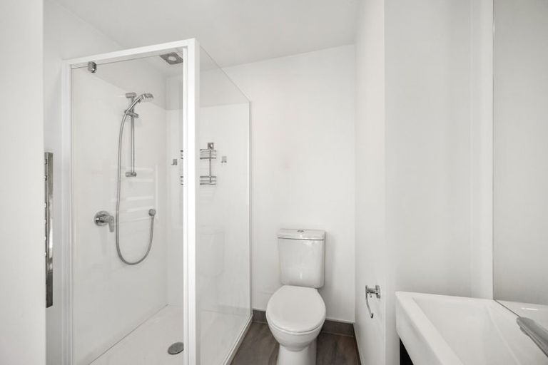 Photo of property in 17 Rua Kai Way, Brooklyn, Wellington, 6021