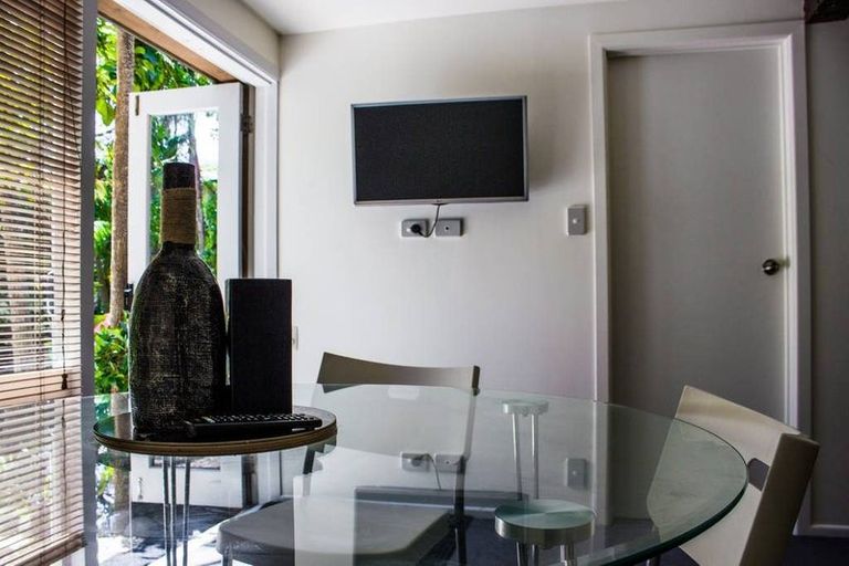 Photo of property in 34 Sandown Road, Rothesay Bay, Auckland, 0630