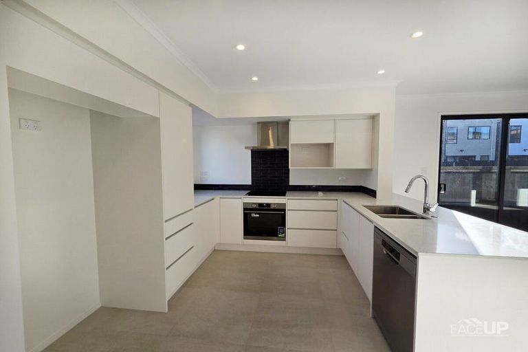 Photo of property in 3 Oranga Drive, Westgate, Auckland, 0614