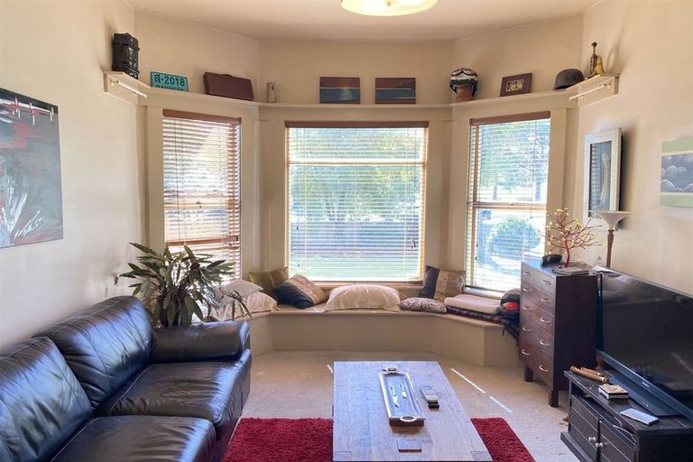 Photo of property in 2 Edward Avenue, Edgeware, Christchurch, 8013