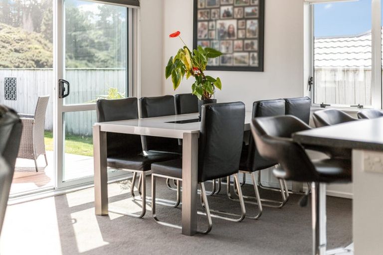 Photo of property in 4 Moonsail Drive, Whitby, Porirua, 5024