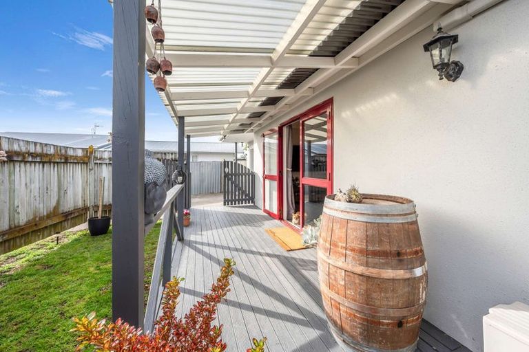 Photo of property in 43a Tait Drive, Greenmeadows, Napier, 4112