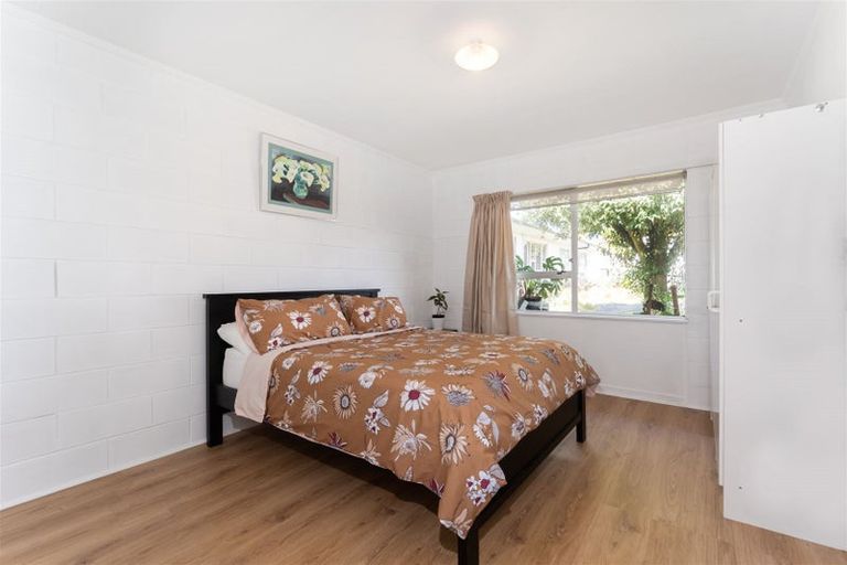 Photo of property in 5/38 Edmonton Road, Henderson, Auckland, 0612