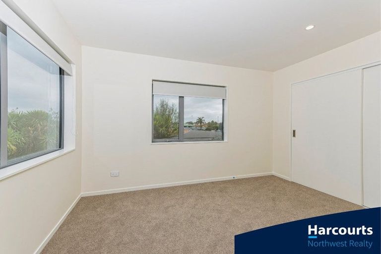 Photo of property in 31c Statesman Street, Henderson, Auckland, 0612