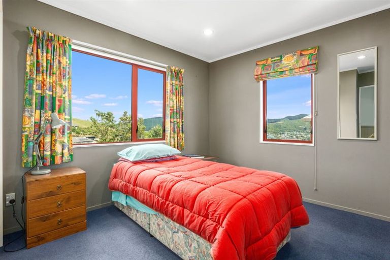 Photo of property in 12 Kilkelly Close, Tawa, Wellington, 5028