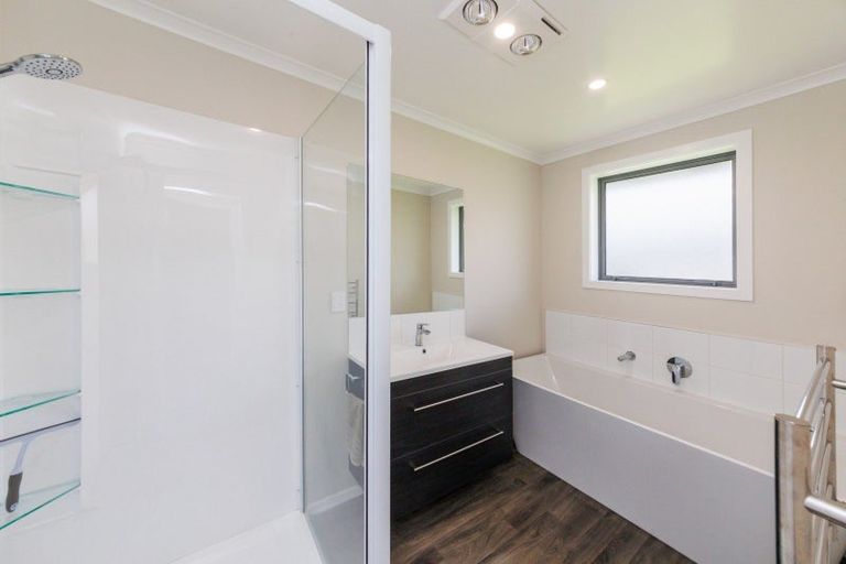 Photo of property in 35 Oldfield Lane, Marton, 4710