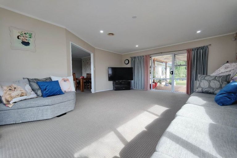 Photo of property in 72 Granville Drive, Massey, Auckland, 0614