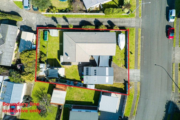 Photo of property in 32 Seaspray Drive, Mount Maunganui, 3116