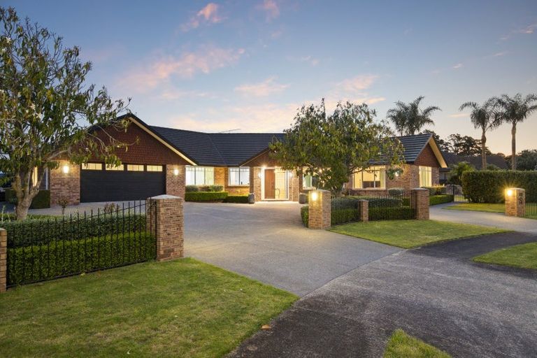 Photo of property in 14 Glencairn Place, Buckland, Pukekohe, 2677