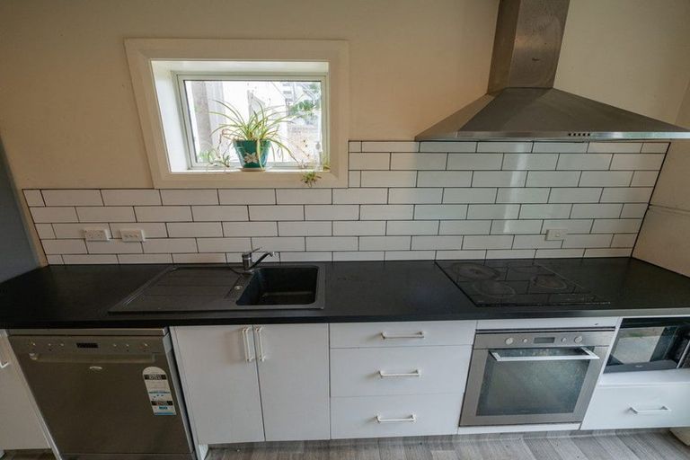 Photo of property in 1/30 Tennyson Street, Dunedin Central, Dunedin, 9016