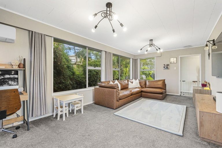 Photo of property in 3 Erica Place, Bell Block, New Plymouth, 4312