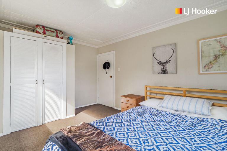 Photo of property in 31 Waldron Crescent, Green Island, Dunedin, 9018