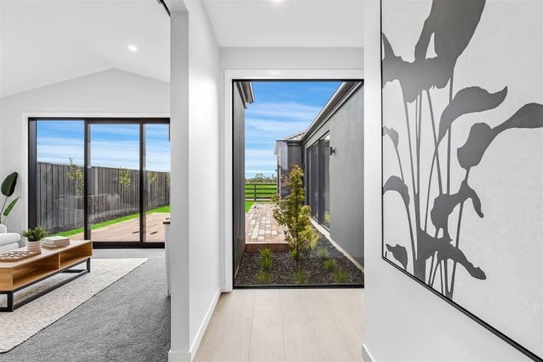 Photo of property in 18 Ellmers Street, Woodend, 7691