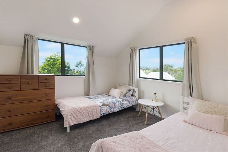 Photo of property in 10/485 Don Buck Road, Massey, Auckland, 0614