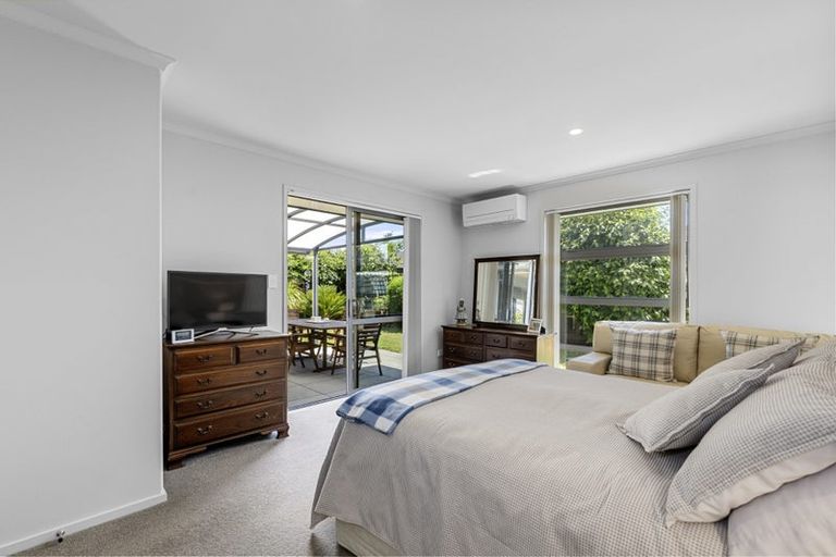 Photo of property in 5 Rainey Crescent, Papamoa Beach, Papamoa, 3118