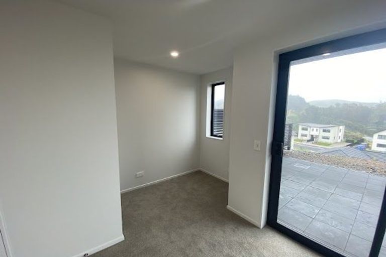 Photo of property in 50 Oakum Road, Whitby, 5024