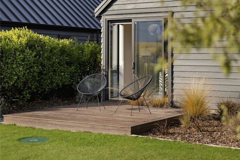 Photo of property in 12 Fife Court, Jacks Point, Queenstown, 9371