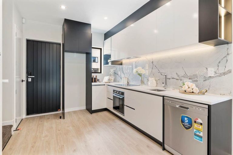 Photo of property in 44 Kiato Lane, Flat Bush, 2019