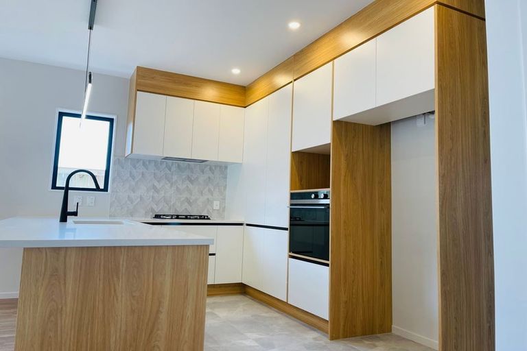 Photo of property in 27 Huringa Road, Karaka, 2113