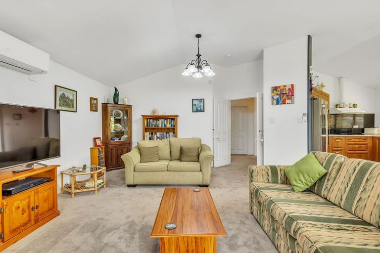 Photo of property in 425 Southland Place, Raureka, Hastings, 4120