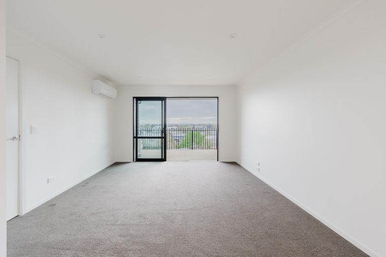 Photo of property in 1/12 Ruakiwi Road, Hamilton Lake, Hamilton, 3204