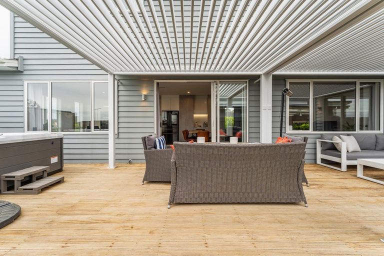 Photo of property in 2 Boocock Crescent, Orewa, 0931