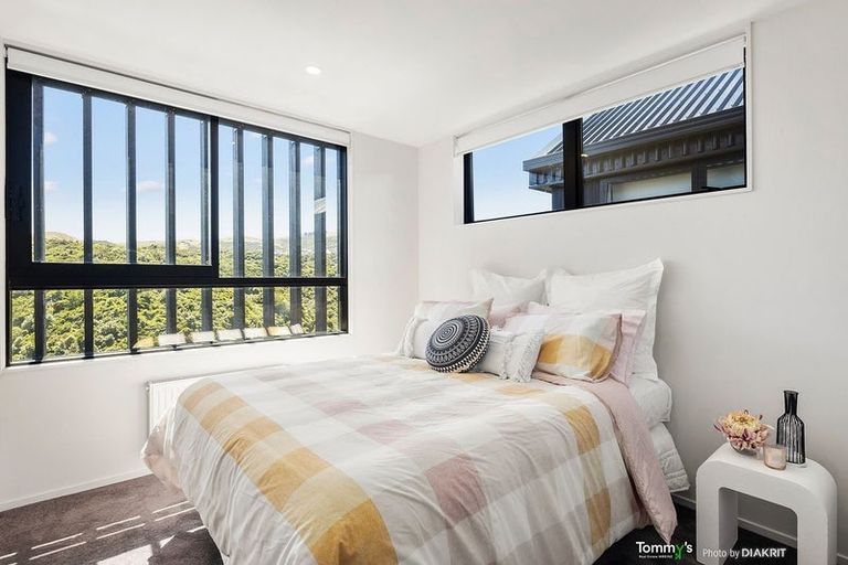 Photo of property in 3/6 Bushland Grove, Paparangi, Wellington, 6037