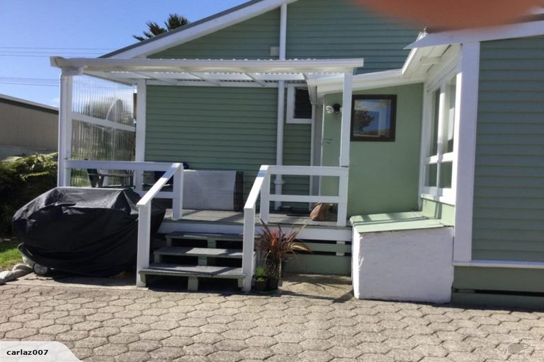 Photo of property in 44 Peel Street, Westport, 7825