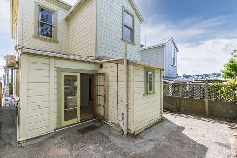Photo of property in 17 Colombo Street, Newtown, Wellington, 6021