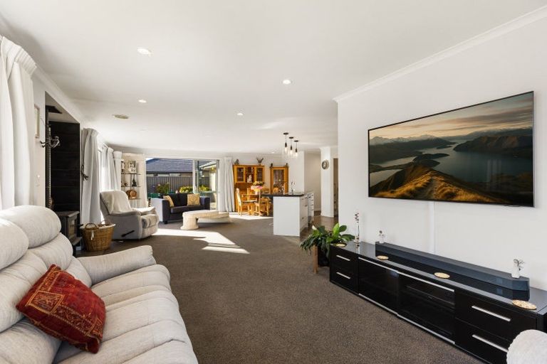 Photo of property in 8 Austral Place, Cromwell, 9310