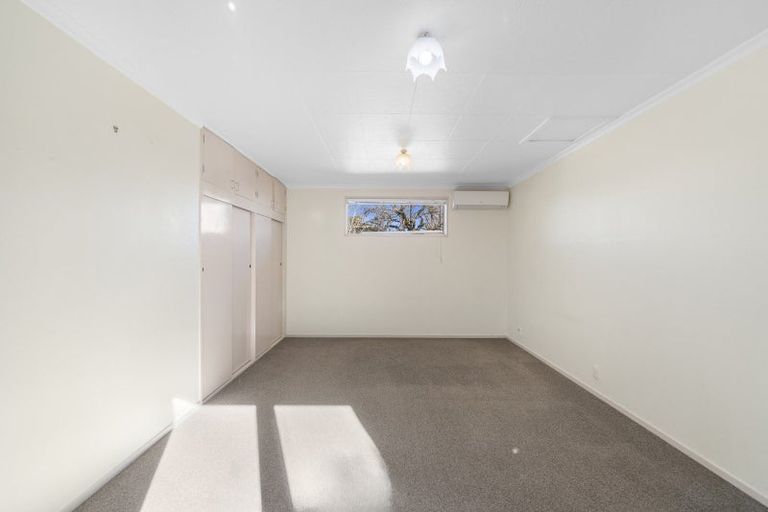 Photo of property in 42 Fovant Street, Russley, Christchurch, 8042