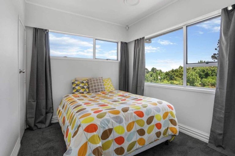 Photo of property in 1/425 Don Buck Road, Massey, Auckland, 0614
