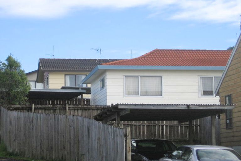Photo of property in 19 Faram Place, Massey, Auckland, 0614