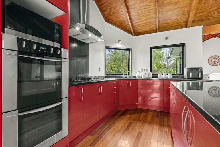 Photo of property in 5 Pukanui Avenue, Totara Park, 2019