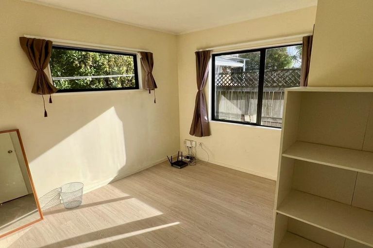 Photo of property in 2/10 Belmont Terrace, Milford, Auckland, 0620