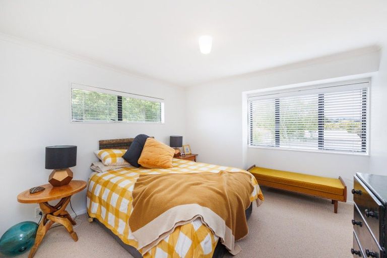 Photo of property in 3 Winston Avenue, Hokowhitu, Palmerston North, 4410