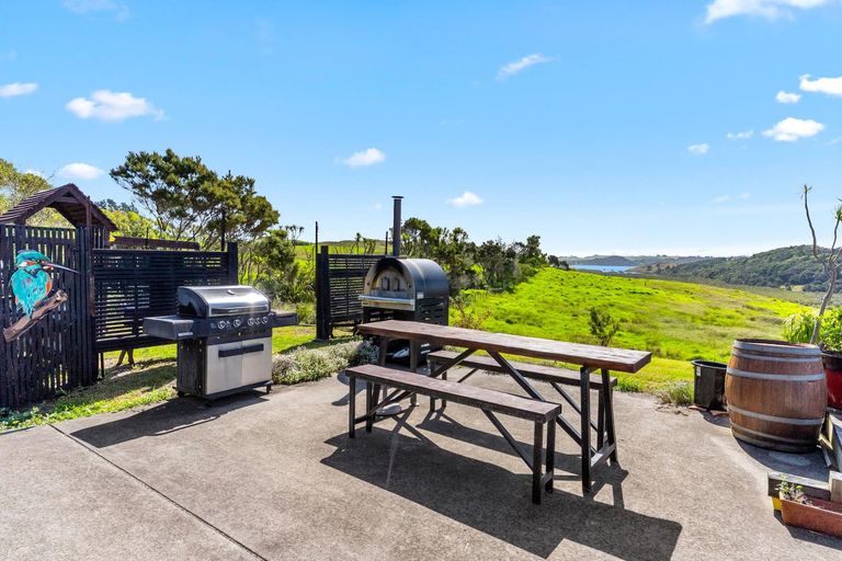 Photo of property in 27 Waterview Crescent, Kaiwaka, 0573