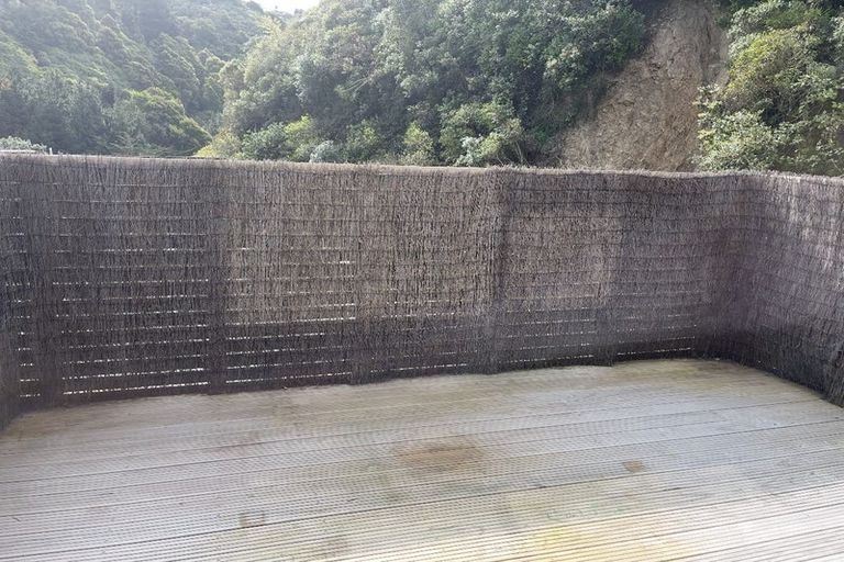 Photo of property in 57 Rua Kai Way, Brooklyn, Wellington, 6021