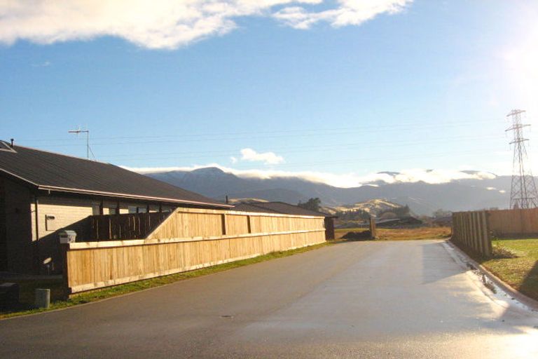 Photo of property in 14 Herries Lane, Lake Hayes, Queenstown, 9304