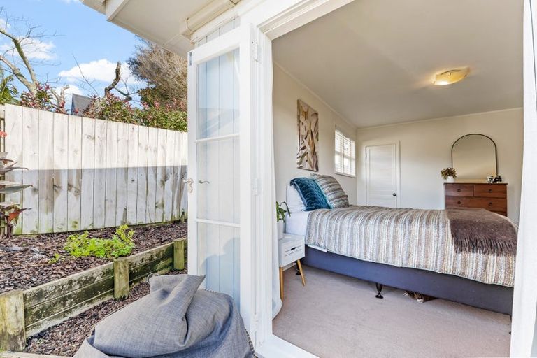 Photo of property in 11b Waiora Road, Stanmore Bay, Whangaparaoa, 0932
