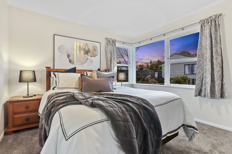 Photo of property in 217 Glengarry Road, Glen Eden, Auckland, 0602