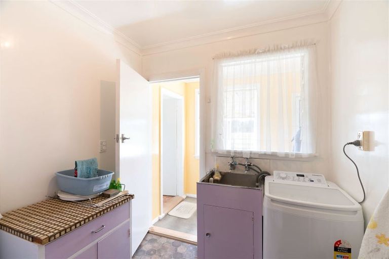 Photo of property in 18 Boulton Road, Levin, 5510