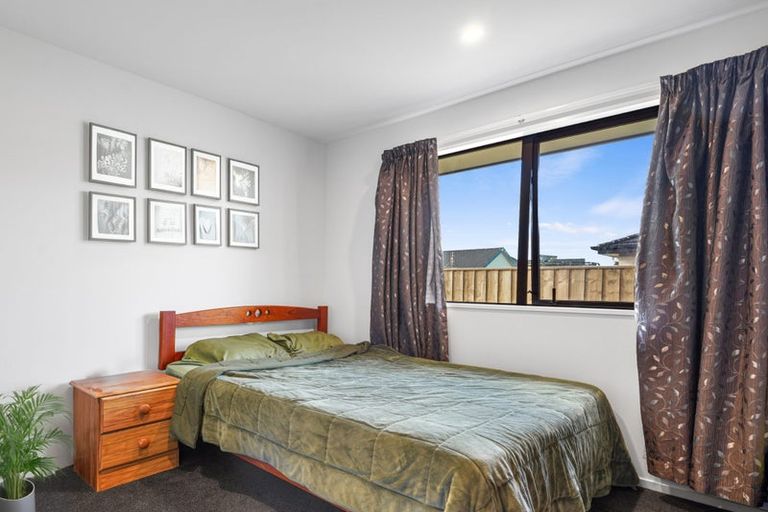 Photo of property in 19 Henshaw Street, Woodend, 7610