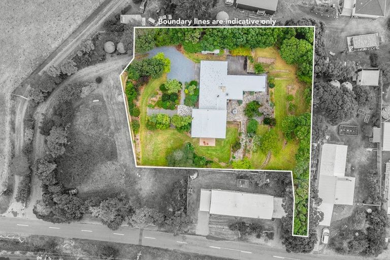 Photo of property in 321 Te Horo Beach Road, Te Horo Beach, Otaki, 5581