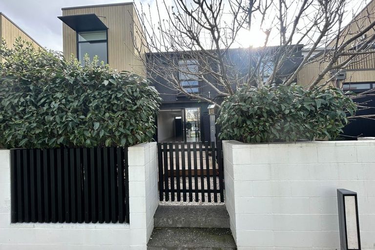 Photo of property in 17 Isitt Road, Hobsonville, Auckland, 0616